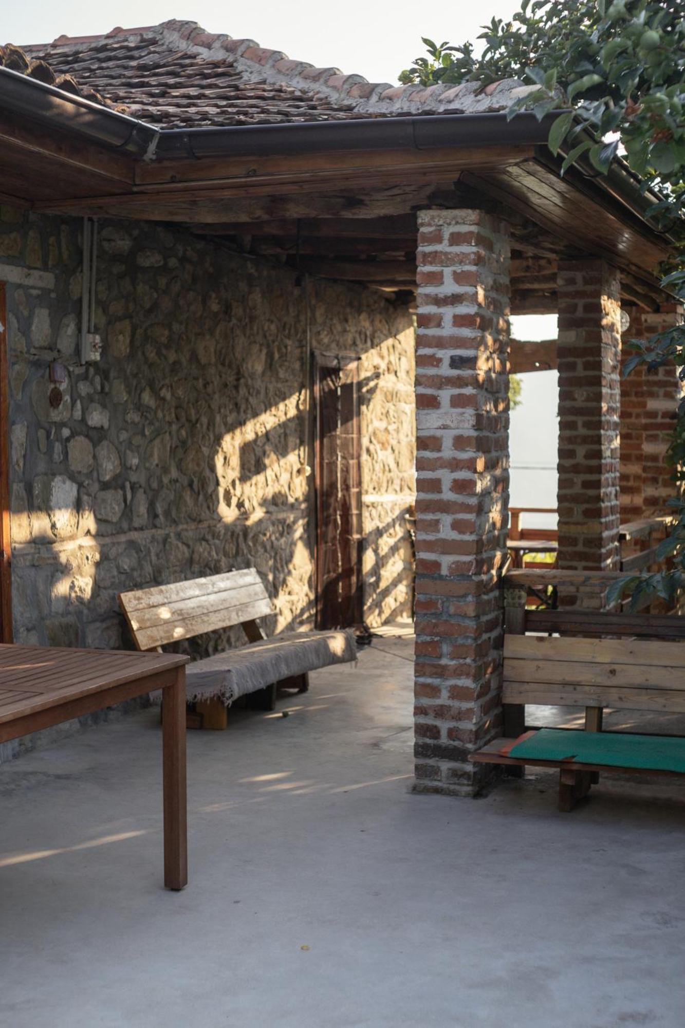 Pellumbas The House In The Village מראה חיצוני תמונה