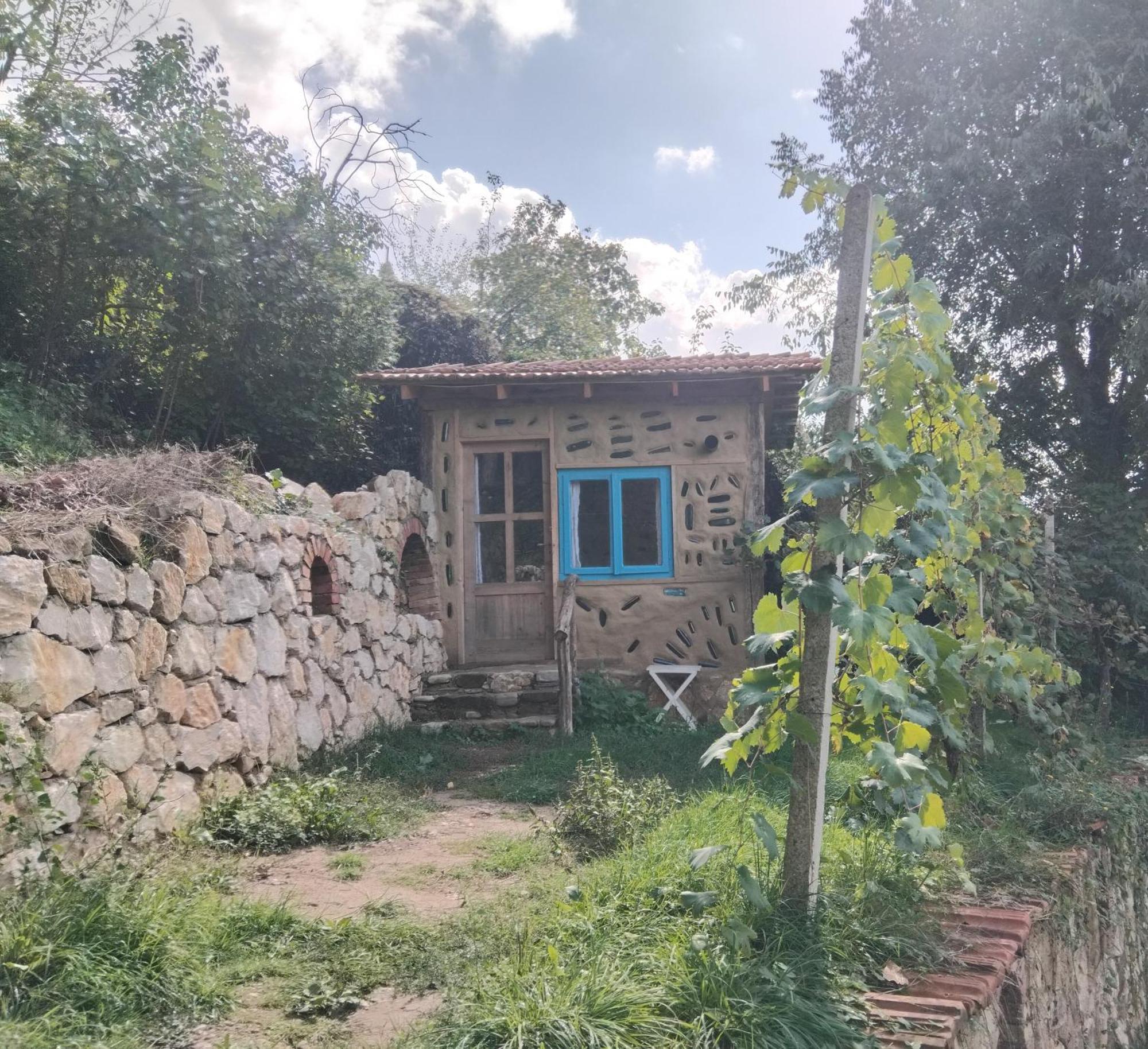 Pellumbas The House In The Village מראה חיצוני תמונה